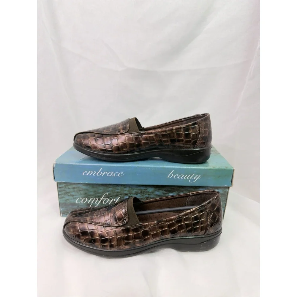 Easy Street Gage Womens 7M Copper Croc Comfort Loafers New In Box Metallic DS